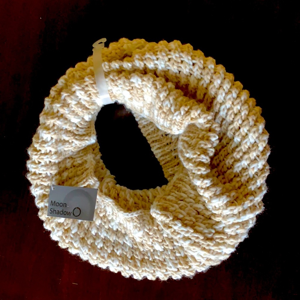 Woven infinity scarf
